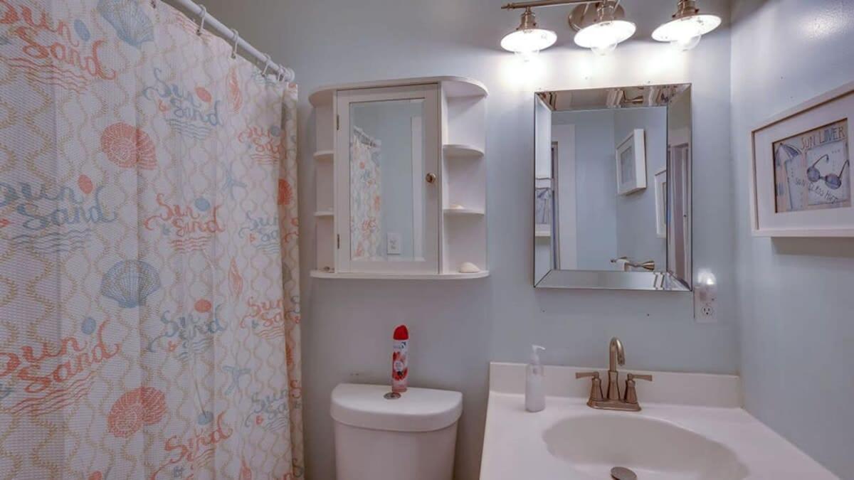 Flamingle In Fuchsia- Whole House- Walk To Beach! Tybee Island Extérieur photo